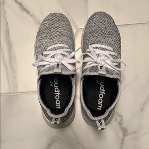 Adidas Cloudfoam tennis shoes